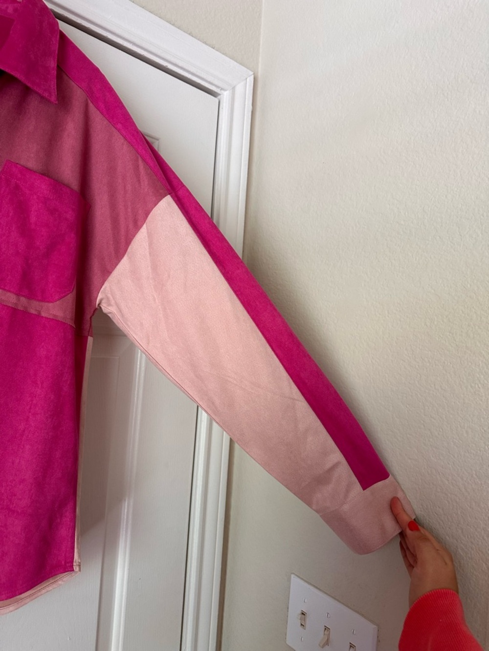 New In Fuchsia & Pink Abstract Color Block Suede Button Down - Picture 4 of 7
